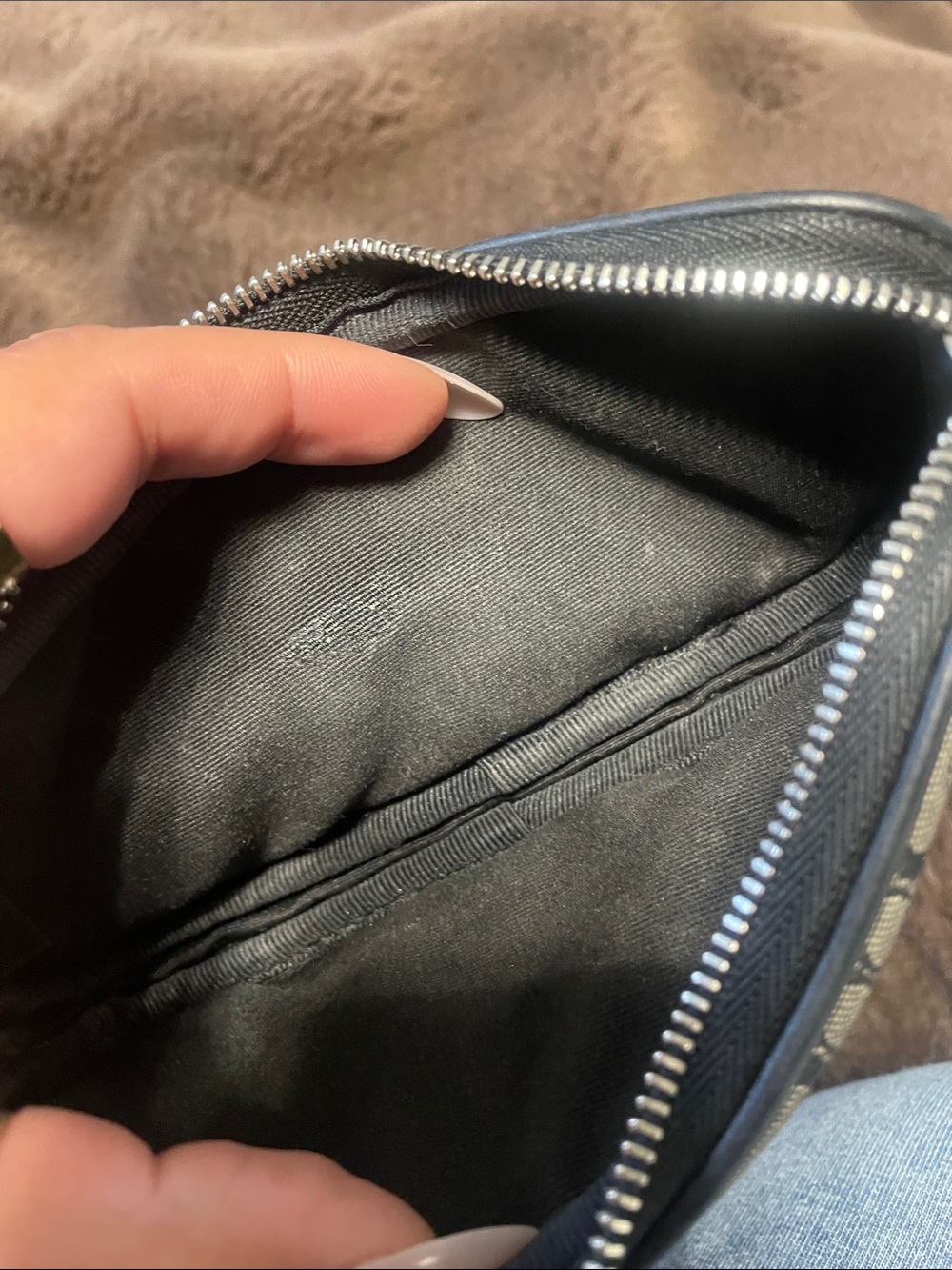 Vintage Coach small c pouch - Picture 4 of 4